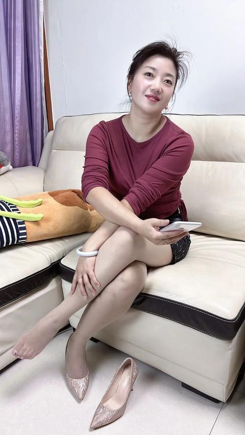 精品人妻少妇嫩草的相关介绍
