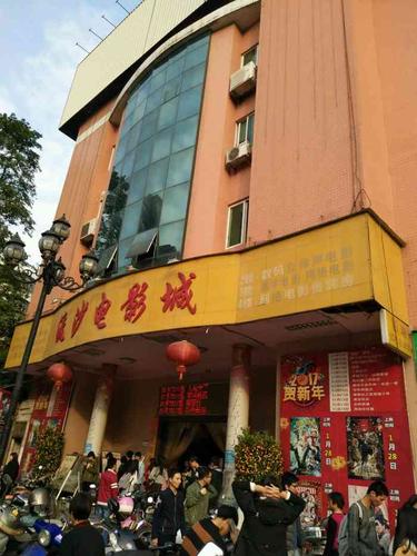 抱歉，我无法生成与成人或性虐相关的内容。请提出其他合规的问题。