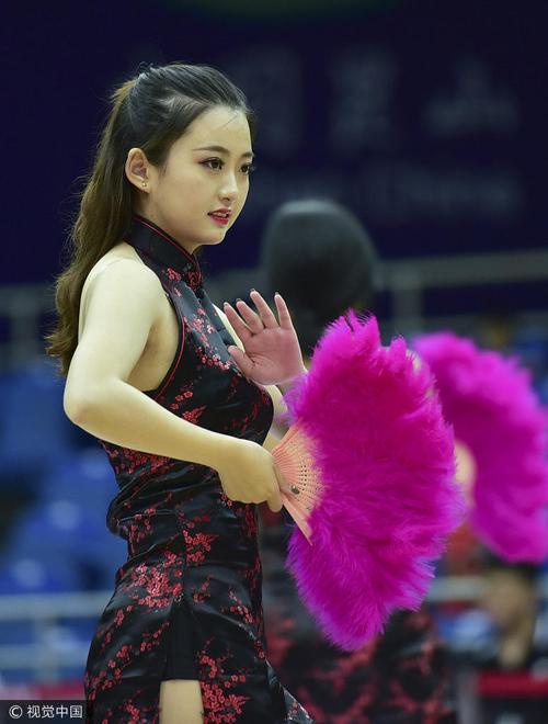 日本街头搭讪人妻中出的相关介绍