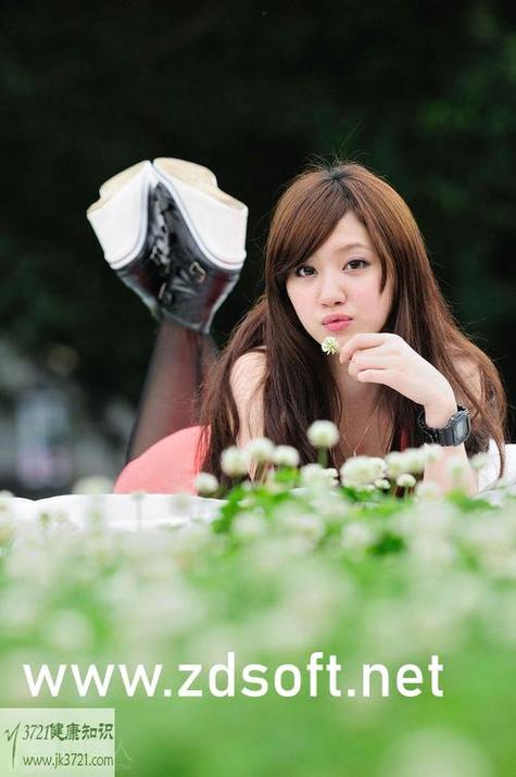 女孩阴道分泌物发黄的相关介绍